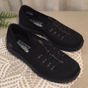 Skechers Air Cooled Stretch Fit Sneakers Women’s 9